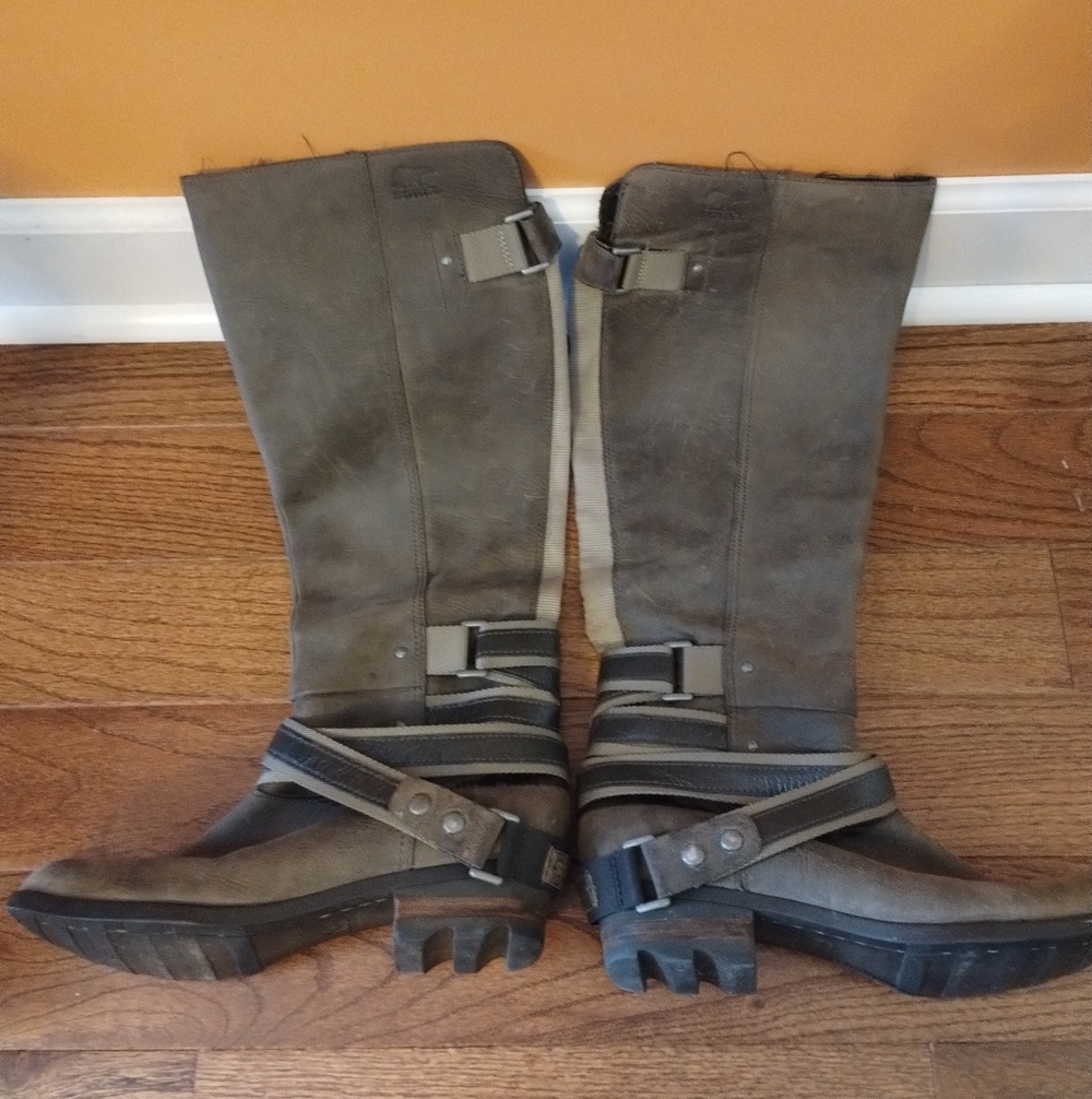Sorel Suede Boots